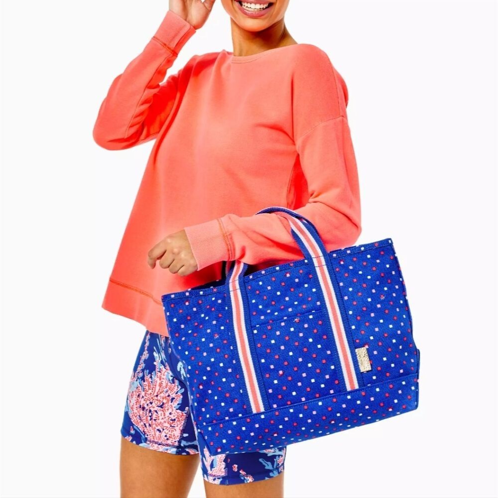 NWT Lilly Pulitzer Mini Mercato Tote Borealis Blue Lilly Squared Shopper